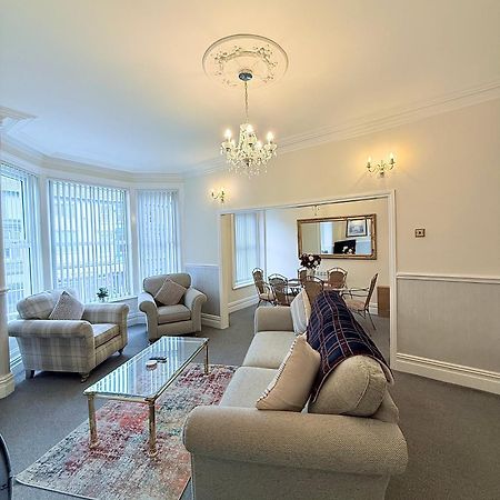 Large Luxury Apartment Блекпул Екстериор снимка