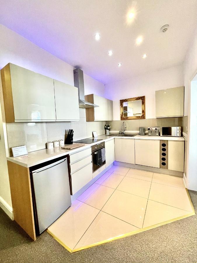 Large Luxury Apartment Блекпул Екстериор снимка